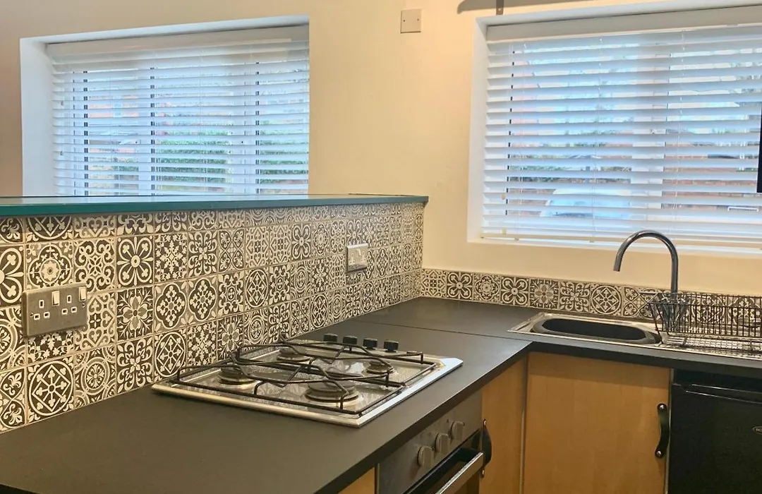 Didsbury Failte Inn Apts - 3 Mins To The Christie'S - Ground Floor - Free Parking-1